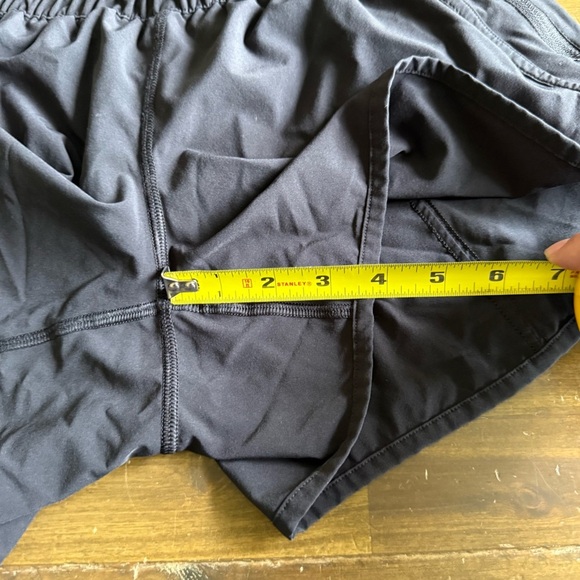 Lululemon Track The Mind Rise Shorts - Picture 7 of 7